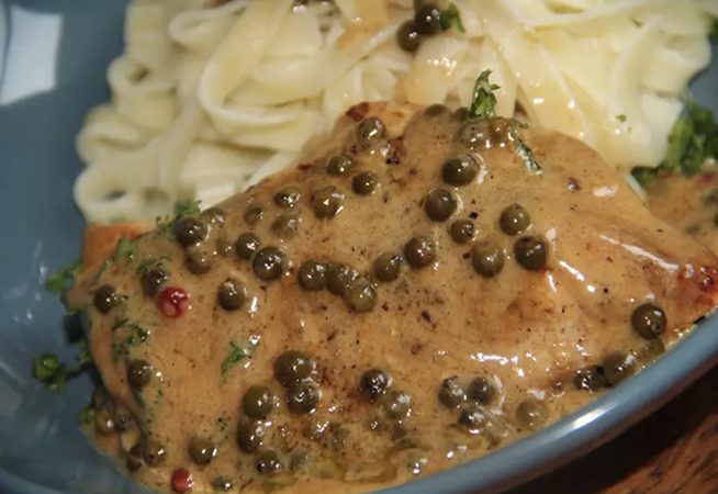 Escalope de poulet poivre vert